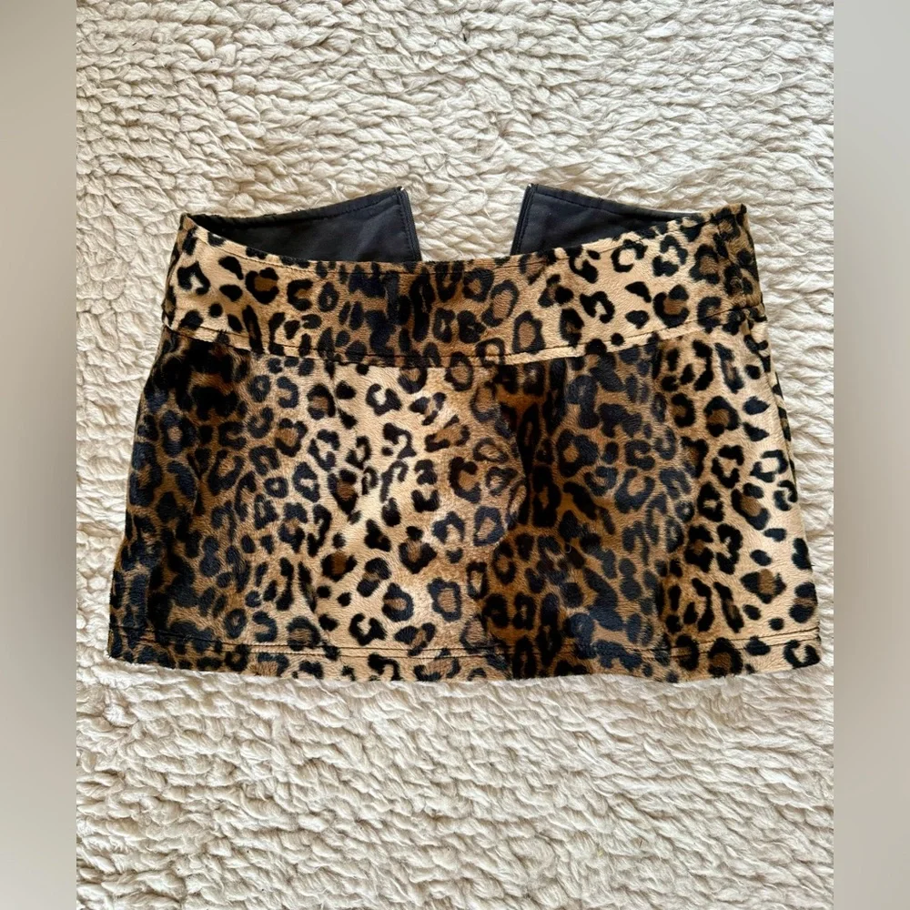 Vintage Y2K Lip Service Cheetah Animal Print Velvety Mini Skirt Size Small - Picture 8 of 10